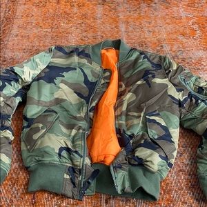 MA-1 bomber jacket